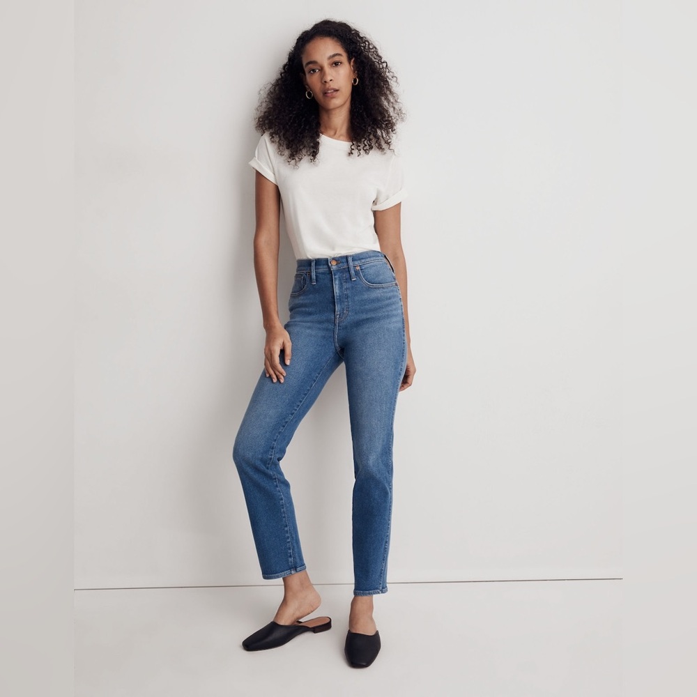 Madewell Straight Leg Jeans in Medium Blue